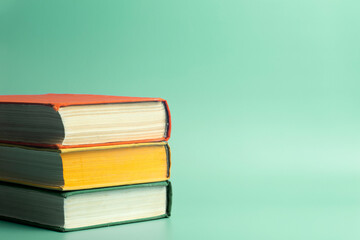 排气管消声器内部结构(排气管消声器工作原理是什么？)