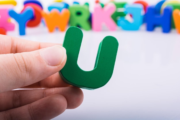 排气管消声器内部结构(排气管消声器工作原理是什么？)